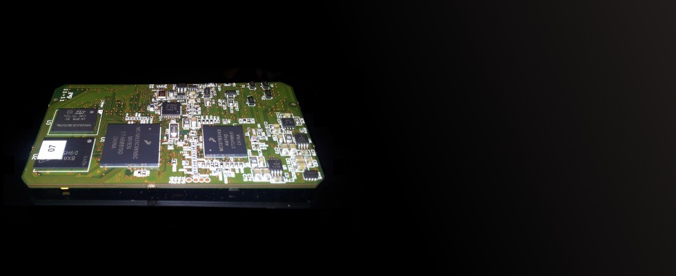 Assemblaggio di microcomponentistica SMD di ultima generazione in packaging µBGA, LNA, QFP fine pitch, QFN, 0201, 01005, CSP… Assemblaggio di microcomponentistica SMD di ultima generazione in packaging µBGA, LNA, QFP fine pitch, QFN, 0201, 01005, CSP…